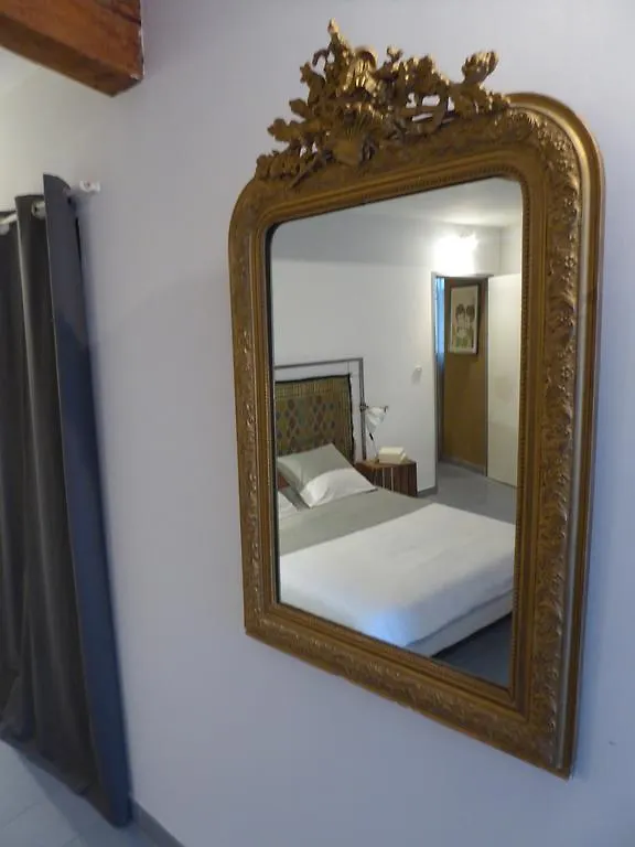 Le Planet 52 Apartment L'Isle-sur-la-Sorgue