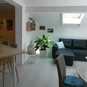 Appartement Bleu De, LʼIsle-sur-la-Sorgue
